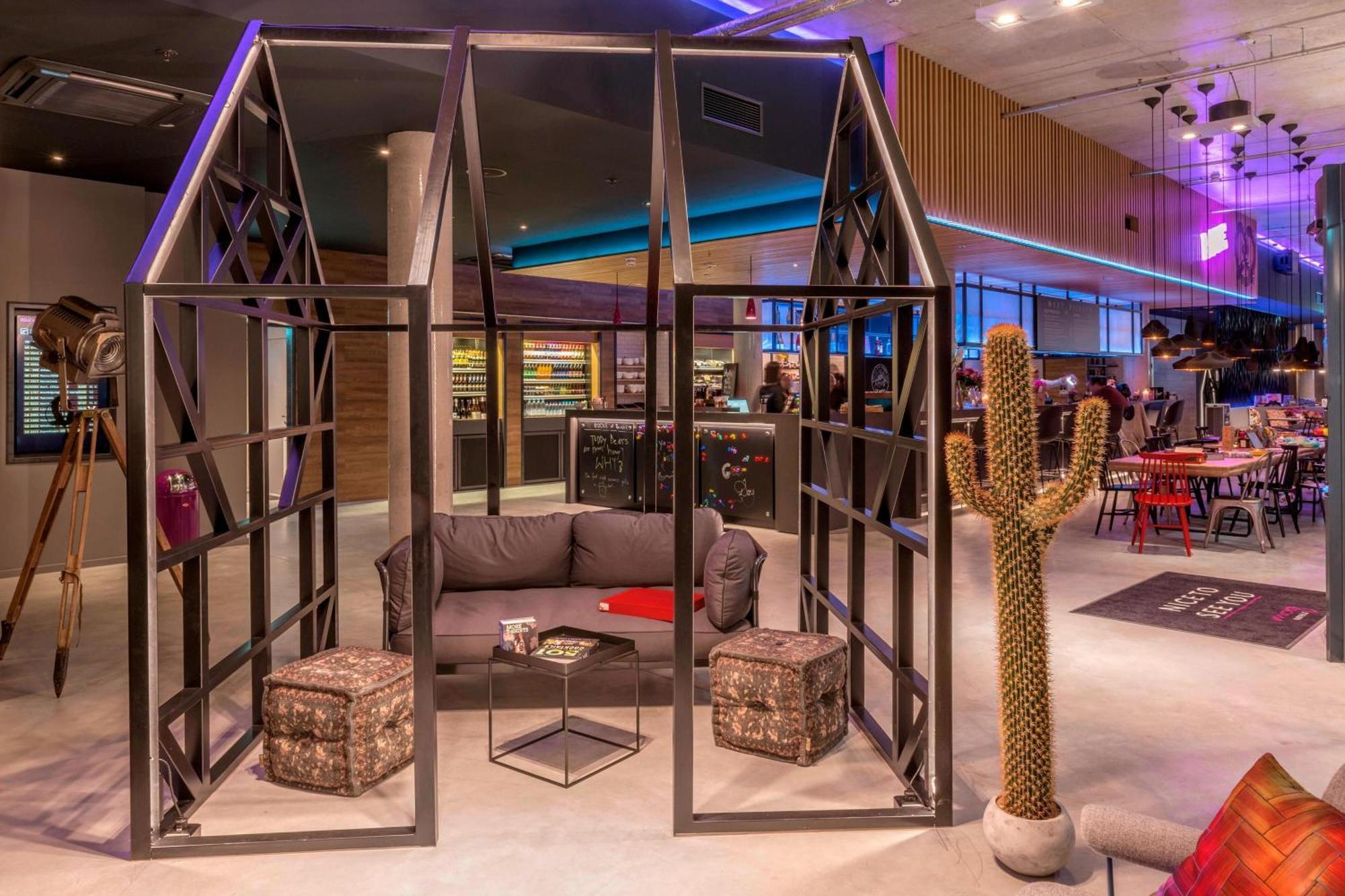 Hotel Moxy Munich Messe Aschheim Exterior foto